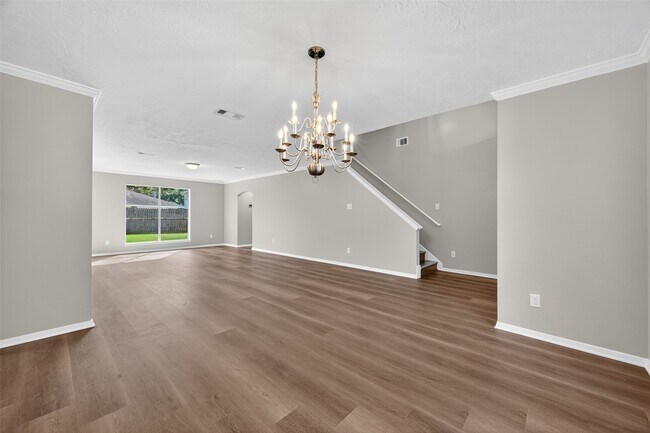 1826 Oak Valley Dr in Kemah, TX - Building Photo - Building Photo