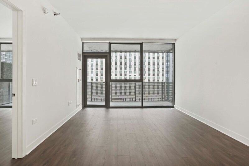 422 N Franklin St in Chicago, IL - Building Photo