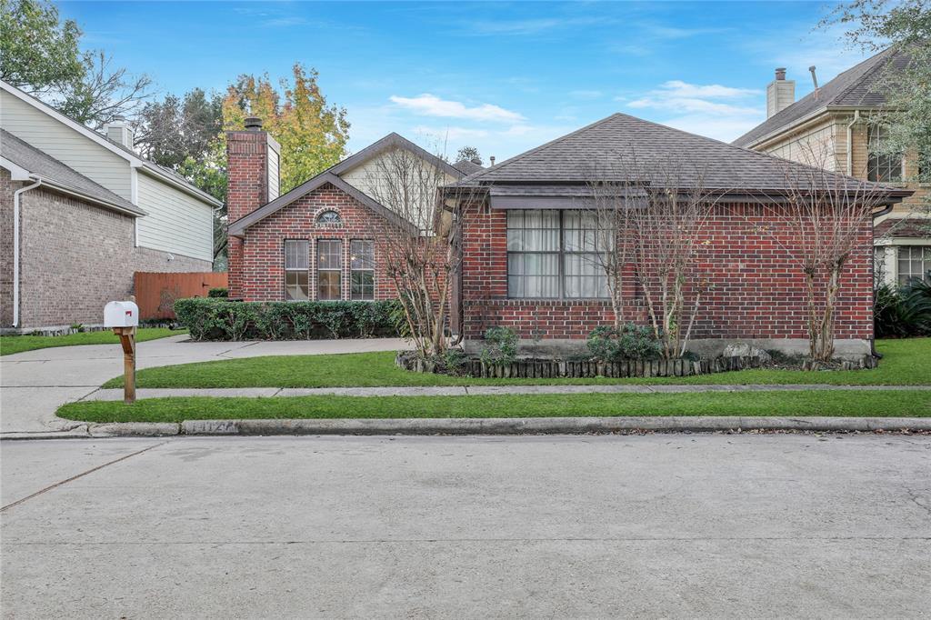 14127 Highcroft Dr in Houston, TX - Building Photo