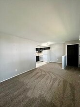 4059 Longtin Ave in Lincoln Park, MI - Building Photo - Building Photo
