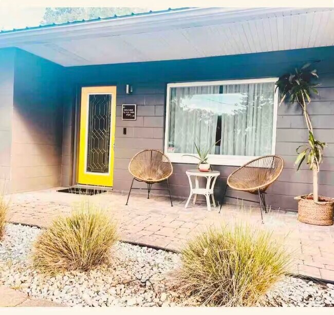 112 Monson Dr in Edgewater, FL - Building Photo - Building Photo
