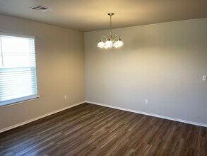 534 Parkhill Cir in Newcastle, OK - Building Photo - Building Photo