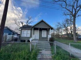 4509 Pardee St in Houston, TX - Building Photo