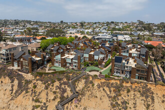 Seascape Shores in Solana Beach, CA - Building Photo - Building Photo