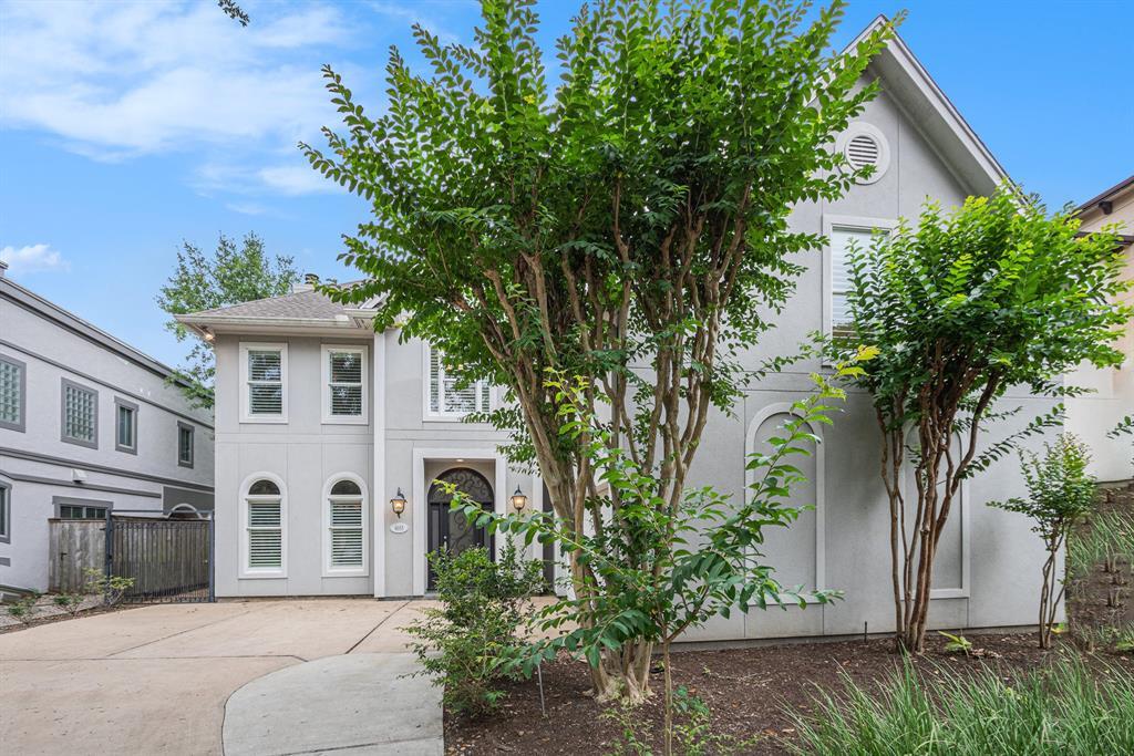 4655 Spruce St in Bellaire, TX - Building Photo