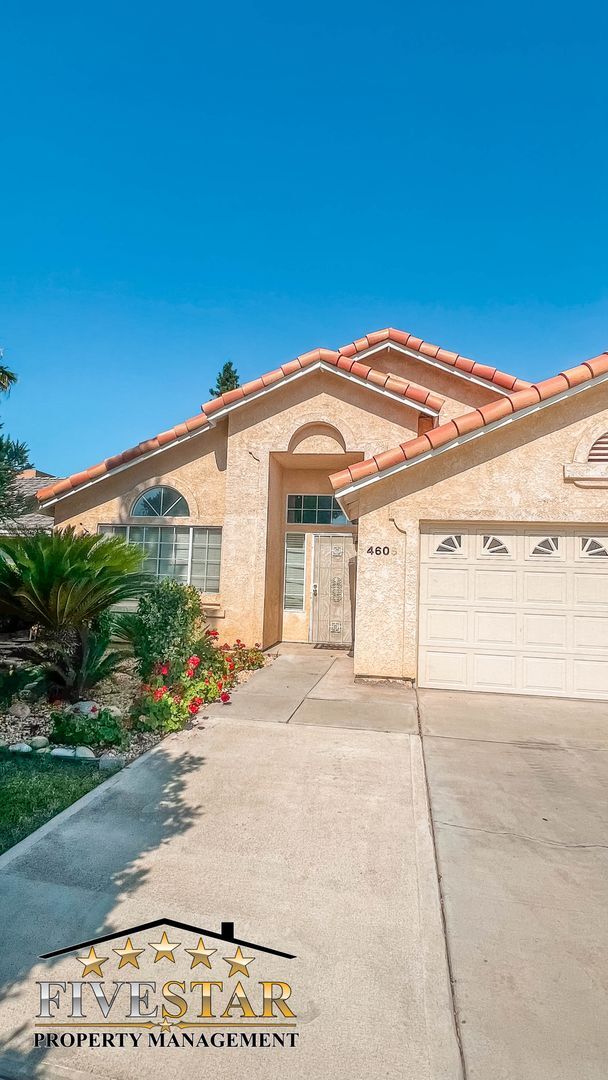 4605 Mt Everest Way in Bakersfield, CA - Building Photo - Building Photo