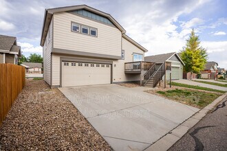 2237 Sopris Cir in Loveland, CO - Building Photo - Building Photo