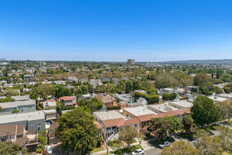 1018 S Crescent Heights Blvd in Los Angeles, CA - Building Photo - Building Photo