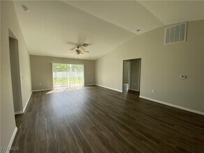 2821 NW 6th Pl in Cape Coral, FL - Building Photo - Building Photo