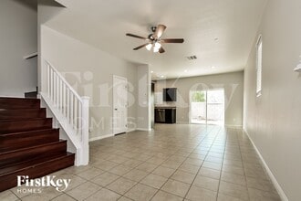 5485 Ovando Way in Las Vegas, NV - Foto de edificio - Building Photo