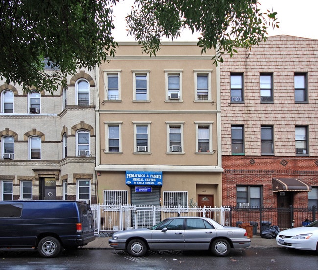 1507 Dekalb Ave