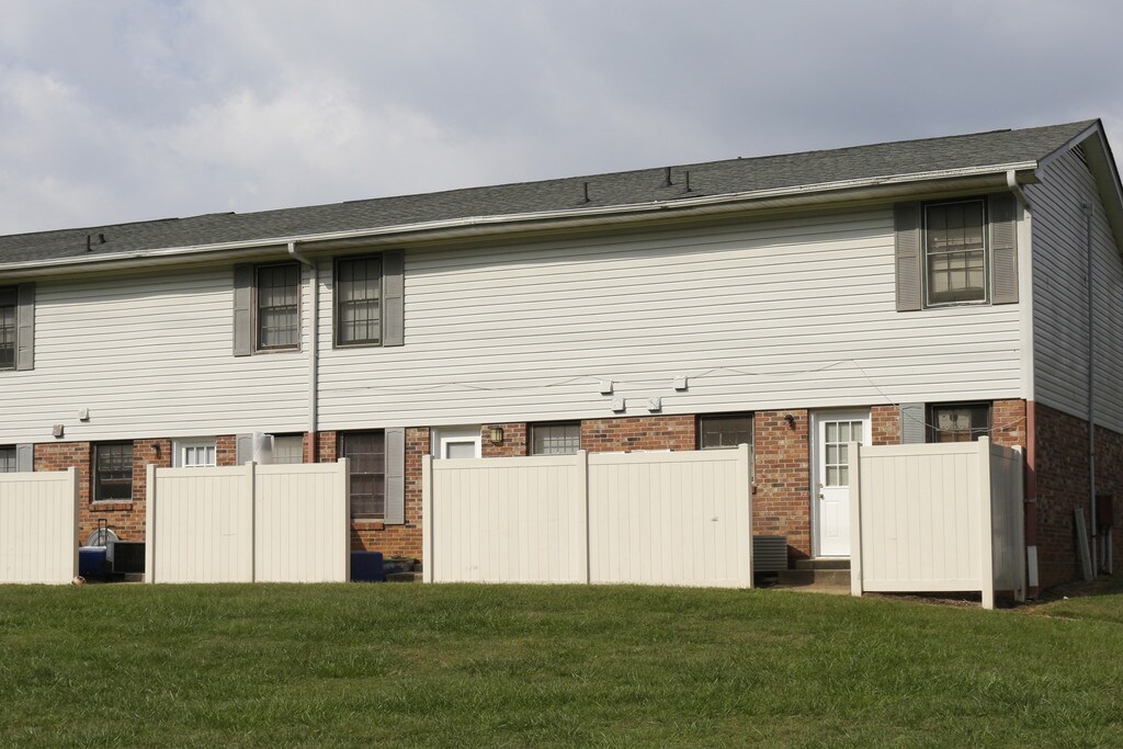 Woodstream Farms Apartments Greenville, SC Apartments