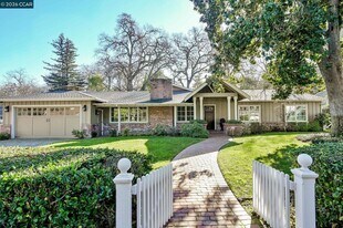 161 La Serena Ave in Alamo, CA - Building Photo