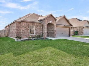 1829 Tyne Way in Crowley, TX - Building Photo - Building Photo