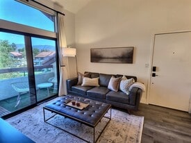 28021 Sarabande Ln, Unit CanyonLuxeCondo in Santa Clarita, CA - Building Photo