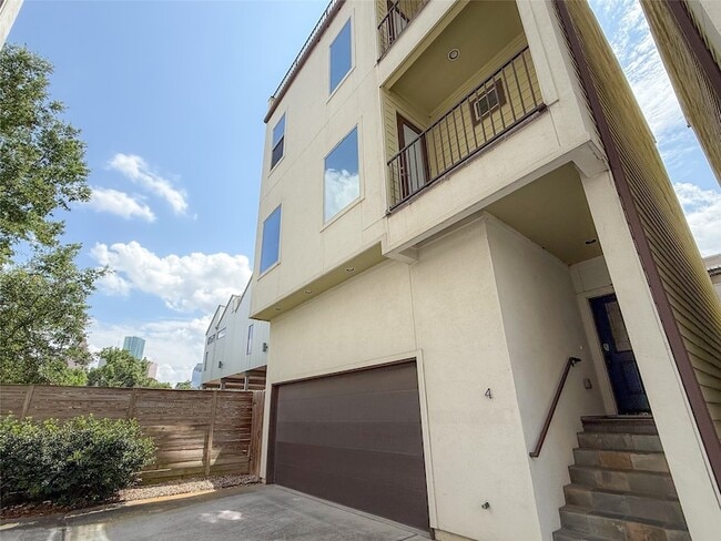 property at 1005 Bingham St