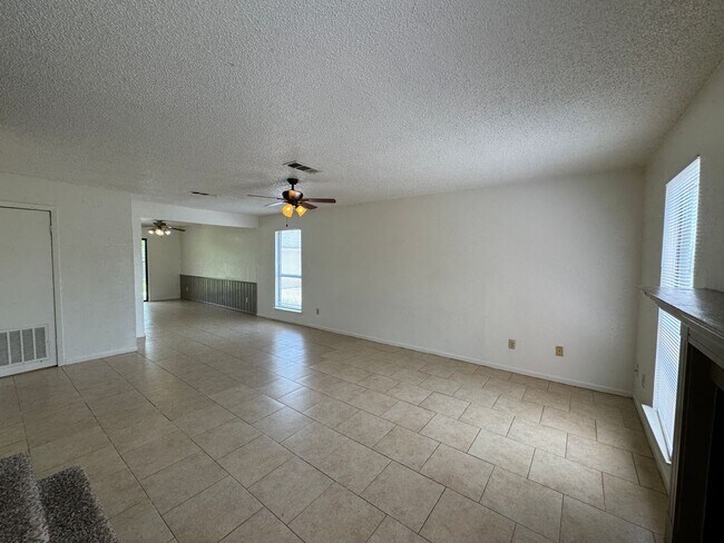2515 Bermuda Dr, Unit Unit D in Killeen, TX - Building Photo - Building Photo
