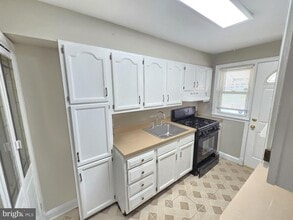 4700 Homesdale Ave in Baltimore, MD - Building Photo - Building Photo