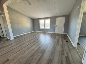 3739 Whispering Pines Dr in La Grange, NC - Building Photo - Building Photo