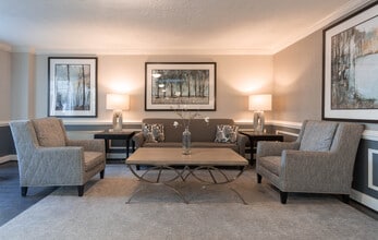 Eudowood Towers in Towson, MD - Foto de edificio - Lobby