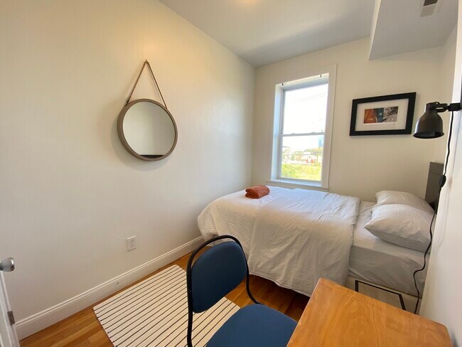 48 Guild St, Unit 2