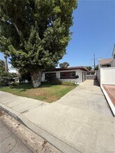3008 Palm Ave in Manhattan Beach, CA - Building Photo - Building Photo