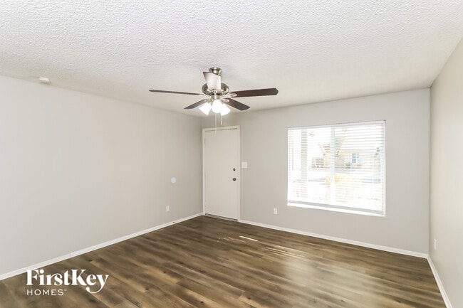 4050 E Walatowa St in Phoenix, AZ - Foto de edificio - Building Photo