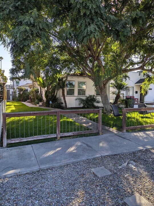 4741 Idaho St in San Diego, CA - Foto de edificio
