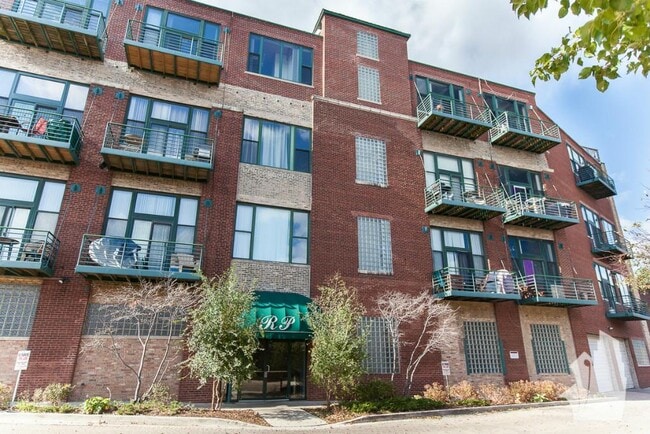 property at 2222 W Diversey Ave