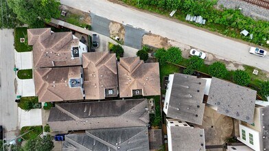 5711 Allen St in Houston, TX - Building Photo - Building Photo