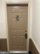 1805 Key Blvd in Arlington, VA - Building Photo