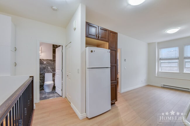 6983-6192 192 St in Surrey, BC - Building Photo - Building Photo