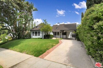 1512 Pandora Ave in Los Angeles, CA - Building Photo - Building Photo