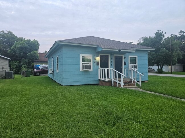 property at 1947 8th St