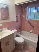 11 Brattle St, Unit apt 2 in Arlington, MA - Building Photo - Building Photo