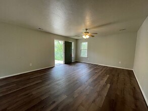 1009 Nathan Rd in Rockaway Beach, MO - Building Photo - Building Photo