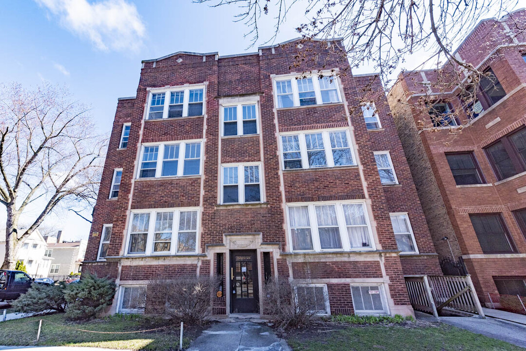 5023 N Winchester Ave, Unit 2 in Chicago, IL - Building Photo