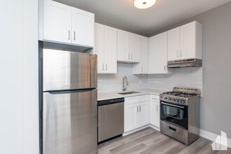 3943 N Janssen Ave, Unit # 0W3 in Chicago, IL - Foto de edificio - Building Photo