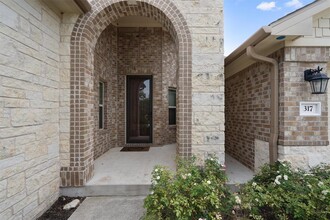 317 Landing Ln in Leander, TX - Building Photo - Building Photo