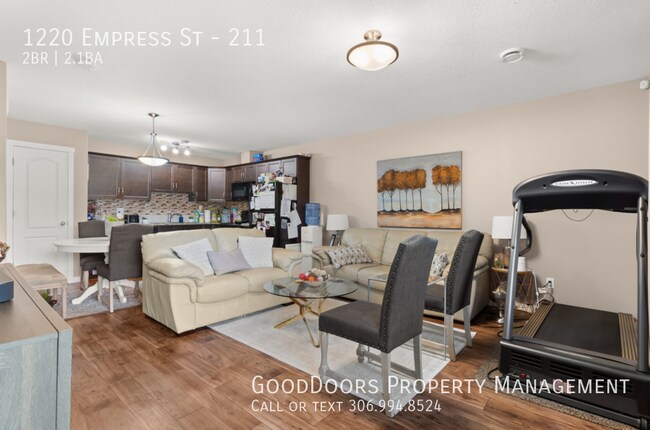 1220 Empress St in Regina, SK - Building Photo - Building Photo