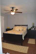 11350 Foothill Blvd, Unit 29 in Sylmar, CA - Building Photo - Building Photo