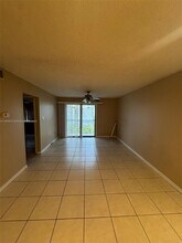 5040 Terrace Palms Cir in Tampa, FL - Building Photo - Building Photo