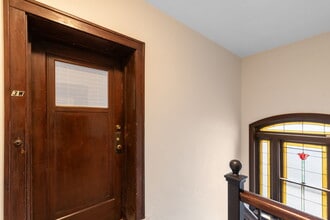 6340 Northwood Ave, Unit 3W in Clayton, MO - Foto de edificio - Building Photo