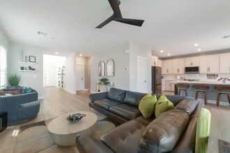 8902 Sasquatch Run Ave in Las Vegas, NV - Building Photo - Building Photo