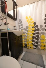 2003 Commonwealth Ave, Unit 10 in Boston, MA - Building Photo - Building Photo