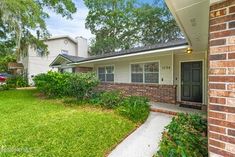 1734 Hammock Cir W in Jacksonville, FL - Building Photo - Building Photo