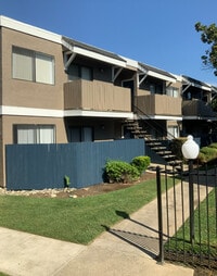 Feather Downs Apartments photo'
