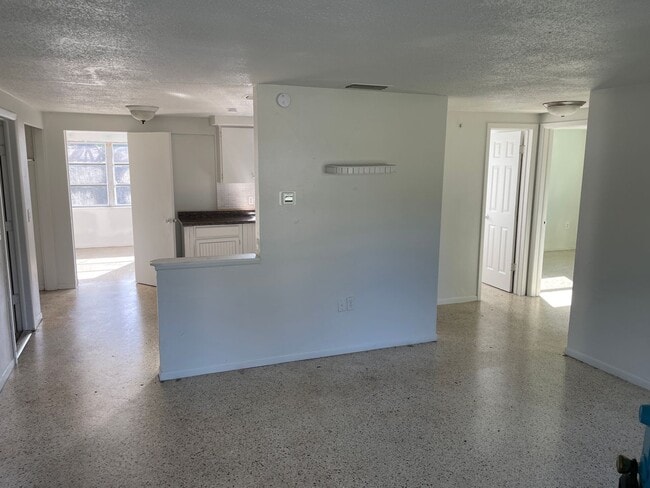 7034 Bellaire Terrace in New Port Richey, FL - Building Photo - Building Photo