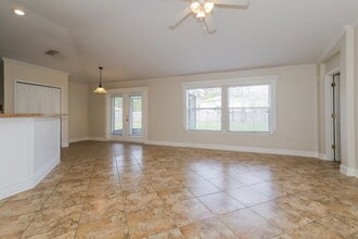 2732 Woodsdale Dr in Middleburg, FL - Building Photo - Building Photo