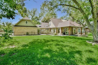 10203 Ravenswood Rd in Granbury, TX - Building Photo - Building Photo